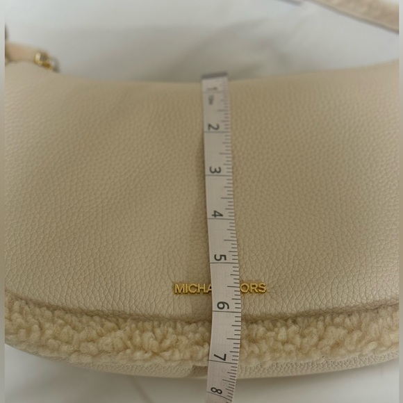 🌟MICHAEL MICHAEL KORS🌟 NWT Carmela Natural Medium Pouchette Crossbody Leather - Picture 8 of 11